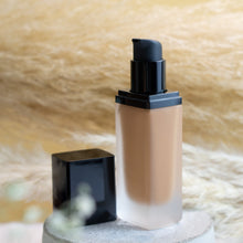 Carregar imagem no visualizador da galeria, Foundation with SPF - Amber - Beijooo
