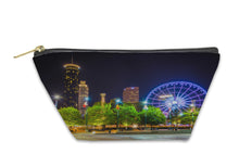 Carregar imagem no visualizador da galeria, Accessory Pouch, Ferris Wheel And Buildings Seen From Olympic Centennial Park At - Beijooo