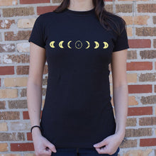 Carregar imagem no visualizador da galeria, Eclipse Moon Phases T-Shirt (Ladies) - Beijooo